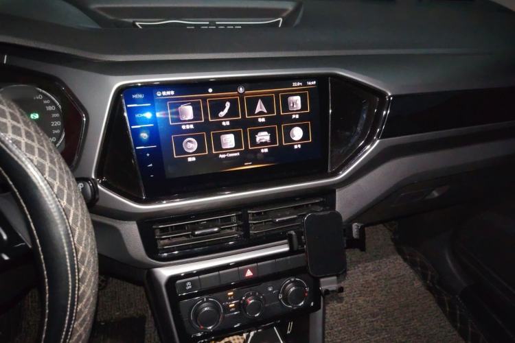 Used Volkswagen T-Cross 2021 280TSI DSG Comfort Edition Audio And AC Panel