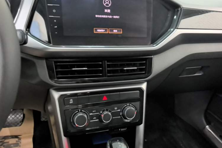 Used Volkswagen T-Cross 2021 280TSI DSG Comfort Edition Audio And AC Panel