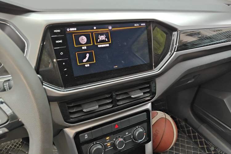 Used Volkswagen T-Cross 2021 280TSI DSG Comfort Edition Audio And AC Panel