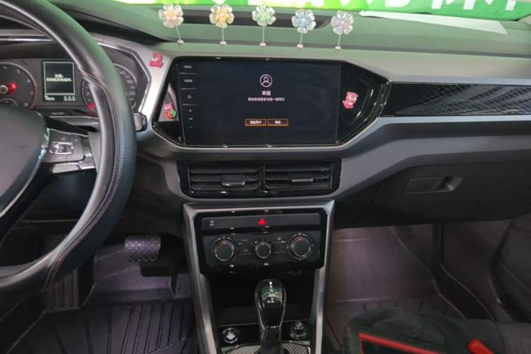 Used Volkswagen T-Cross 2021 280TSI DSG Comfort Edition Audio And AC Panel