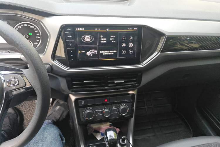 Used Volkswagen T-Cross 2021 280TSI DSG Comfort Edition Audio And AC Panel