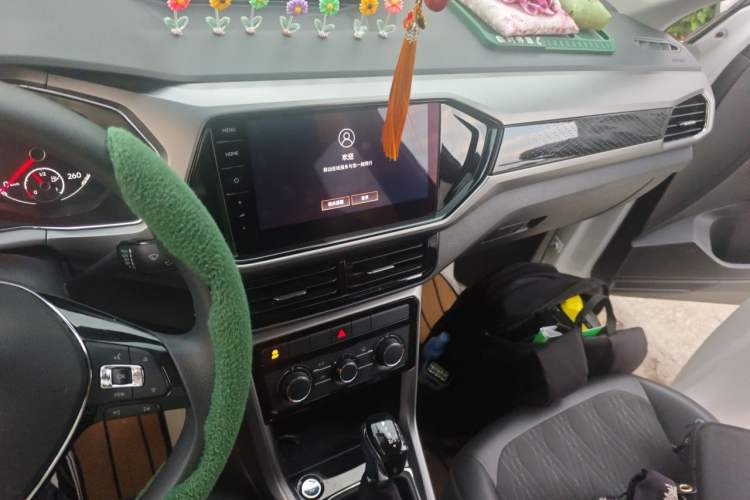 Used Volkswagen T-Cross 2021 1.5L Automatic Comfort Edition Audio And AC Panel
