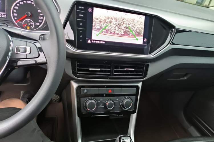 Used Volkswagen T-Cross 2021 280TSI DSG Comfort Edition Audio And AC Panel