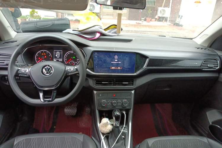 Used Volkswagen T-Cross 2021 1.5L Automatic Comfort Edition Center Console