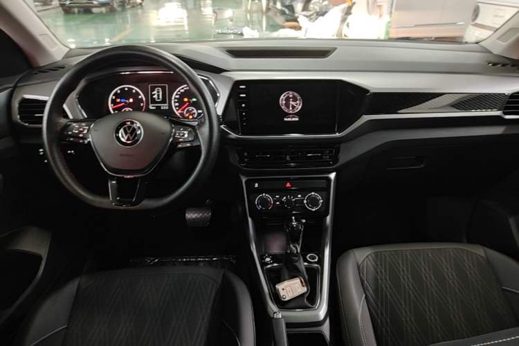 Used Volkswagen T-Cross 2021 280TSI DSG Comfort Edition Center Console
