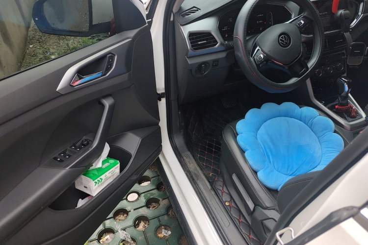 Used Volkswagen T-Cross 2021 1.5L Automatic Comfort Edition Driver Seat