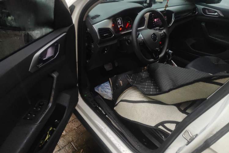 Used Volkswagen T-Cross 2021 1.5L Automatic Comfort Edition Driver Seat