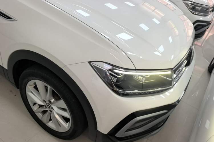 Used Volkswagen T-Cross 2021 280TSI DSG Comfort Edition Front Right 45 Deg