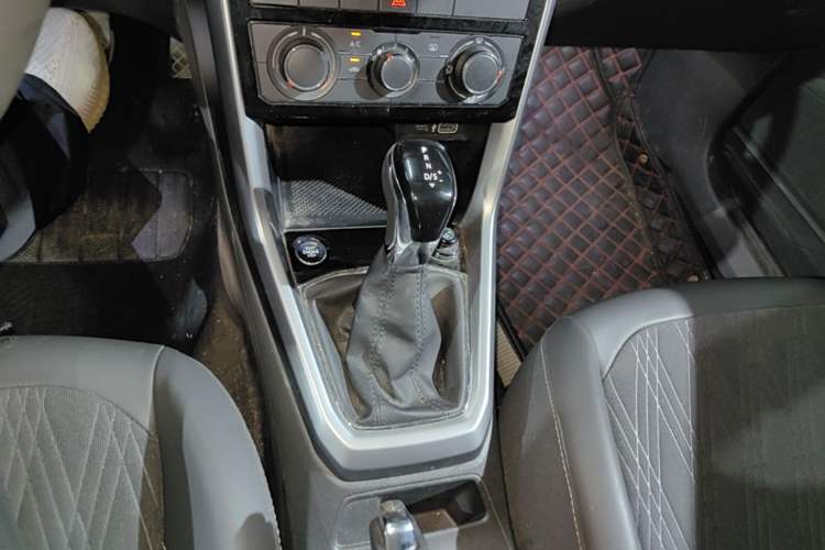 Used Volkswagen T-Cross 2021 1.5L Automatic Comfort Edition Gear Lever