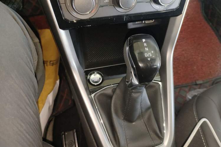 Used Volkswagen T-Cross 2021 280TSI DSG Comfort Edition Gear Lever