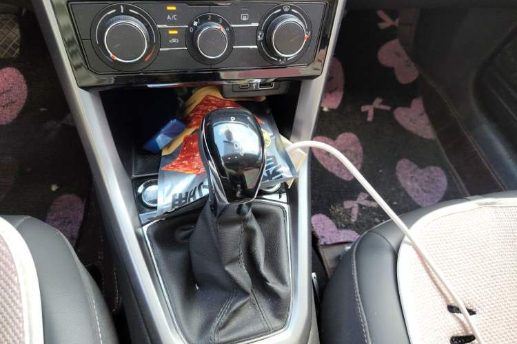 Used Volkswagen T-Cross 2021 280TSI DSG Comfort Edition Gear Lever