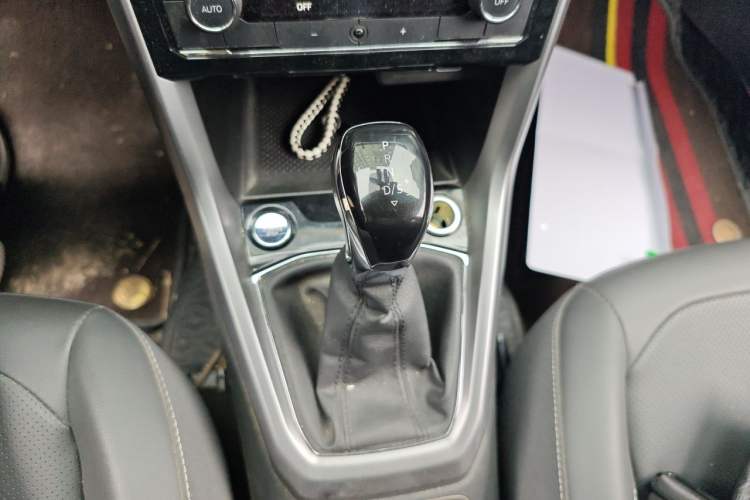 Used Volkswagen T-Cross 2021 280TSI DSG Luxury Edition Gear Lever