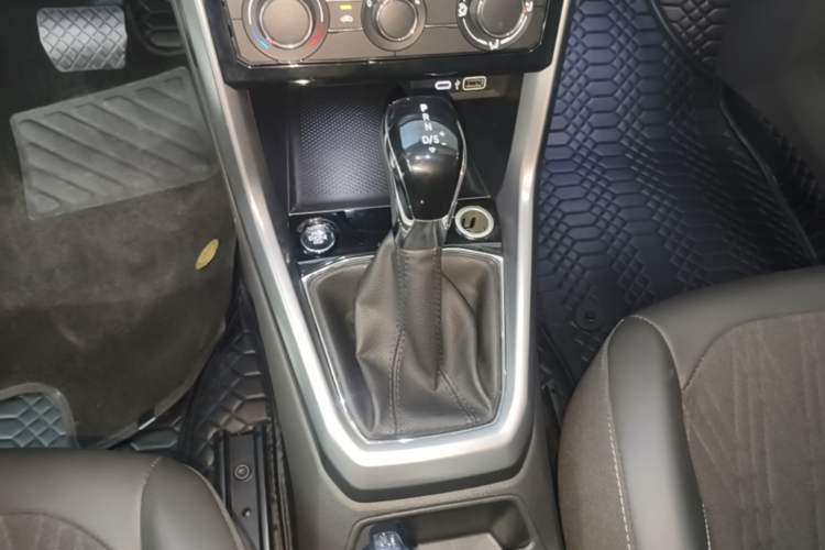 Used Volkswagen T-Cross 2021 280TSI DSG Comfort Edition Gear Lever