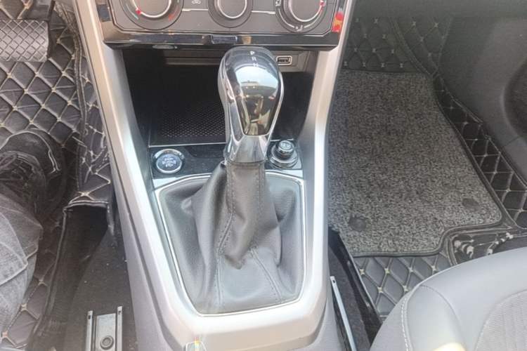 Used Volkswagen T-Cross 2021 280TSI DSG Comfort Edition Gear Lever