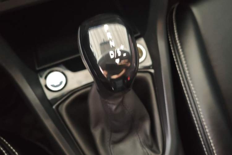 Used Volkswagen T-Cross 2021 1.5L Automatic Fashion Edition Gear Lever