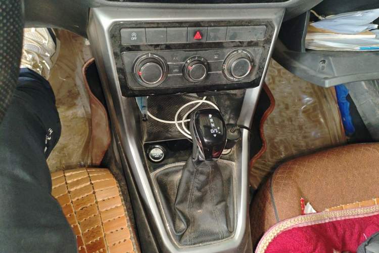Used Volkswagen T-Cross 2021 280TSI DSG Comfort Edition Gear Lever