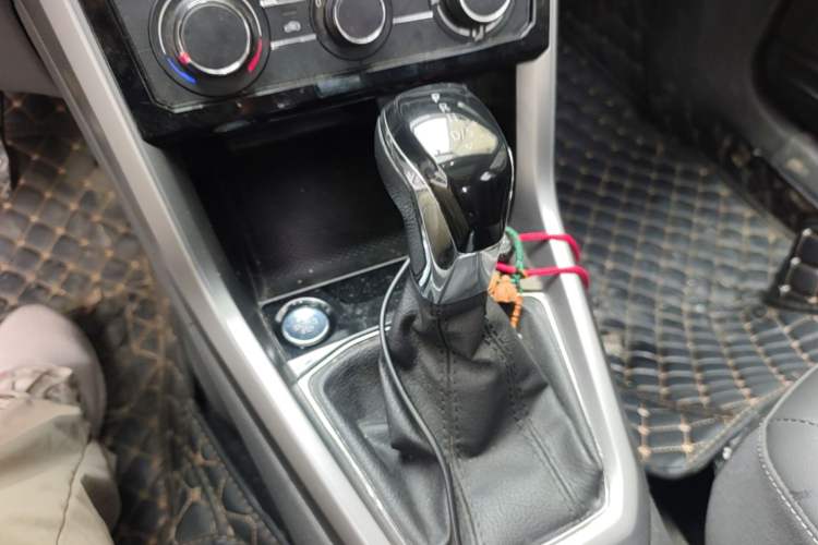 Used Volkswagen T-Cross 2021 1.5L Automatic Comfort Edition Gear Lever