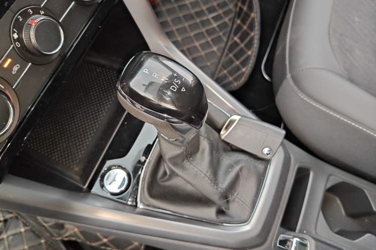 Used Volkswagen T-Cross 2021 280TSI DSG Comfort Edition Gear Lever
