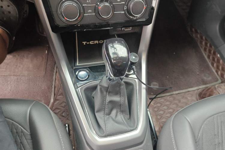 Used Volkswagen T-Cross 2021 280TSI DSG Comfort Edition Gear Lever