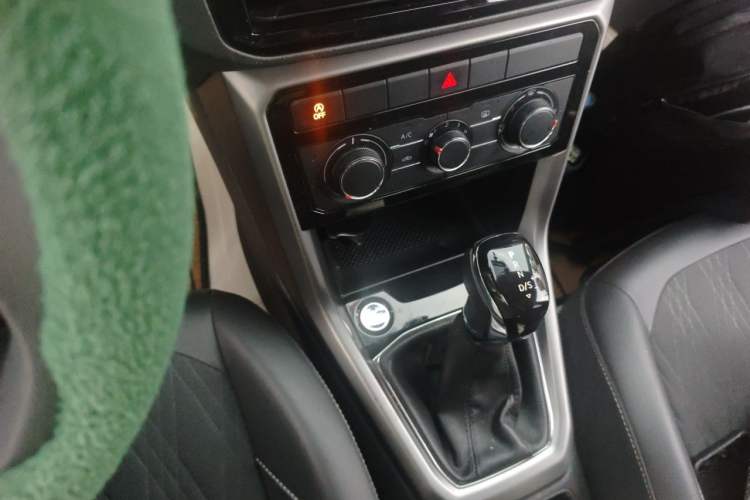 Used Volkswagen T-Cross 2021 1.5L Automatic Comfort Edition Gear Lever