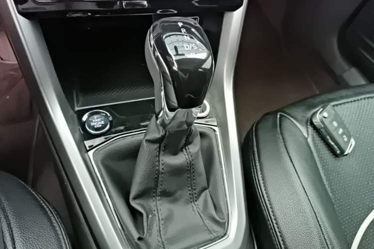Used Volkswagen T-Cross 2021 280TSI DSG Comfort Edition Gear Lever