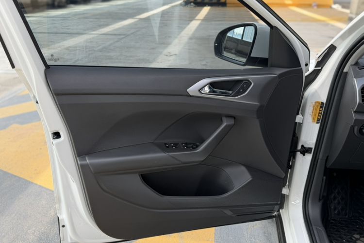 Used Volkswagen T-Cross 2021 280TSI DSG Comfort Edition Interior 4