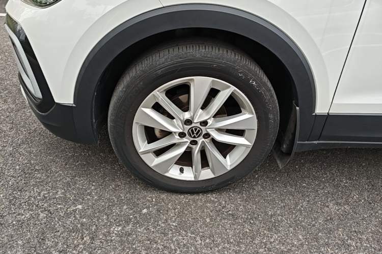 Used Volkswagen T-Cross 2021 280TSI DSG Comfort Edition Left Front Wheel Hub