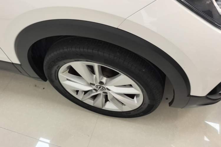 Used Volkswagen T-Cross 2021 280TSI DSG Comfort Edition Left Front Wheel Hub