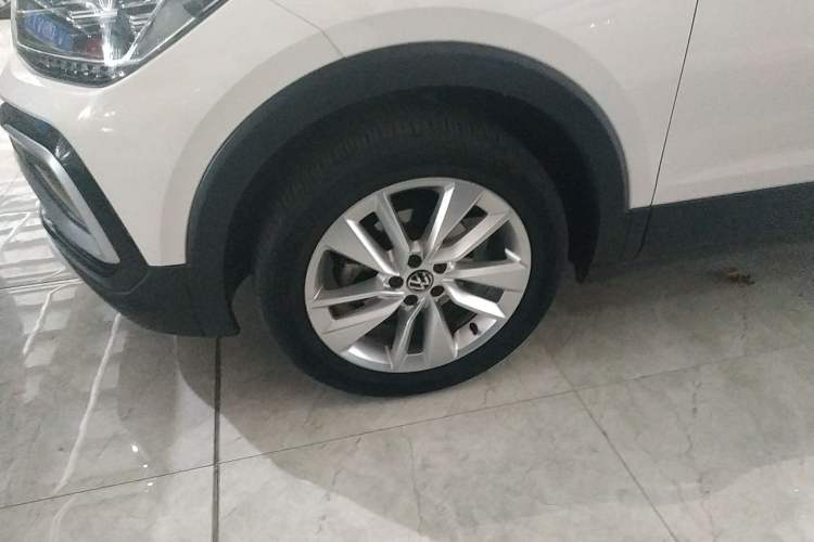 Used Volkswagen T-Cross 2021 1.5L Automatic Comfort Edition Left Front Wheel Hub