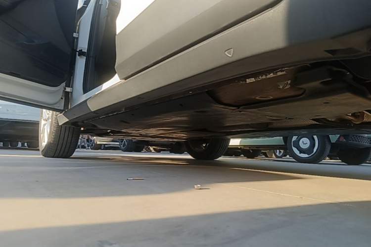 Used Volkswagen T-Cross 2021 1.5L Automatic Comfort Edition Left Side Sill