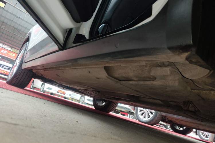 Used Volkswagen T-Cross 2021 280TSI DSG Comfort Edition Left Side Sill