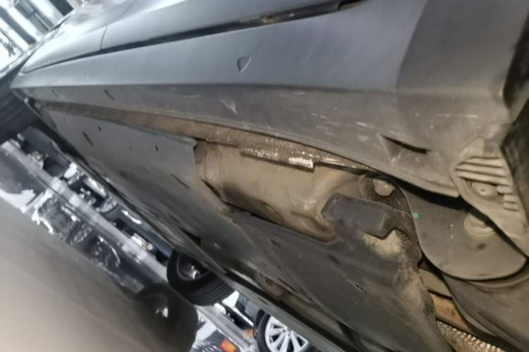 Used Volkswagen T-Cross 2021 1.5L Automatic Comfort Edition Left Side Sill