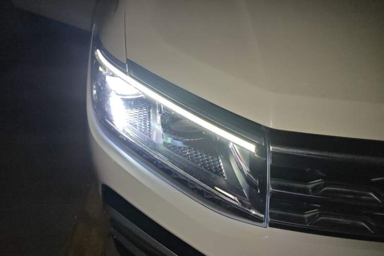Used Volkswagen T-Cross 2021 280TSI DSG Comfort Edition Right Front Headlight