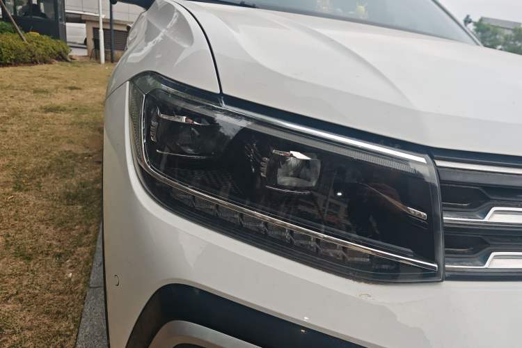 Used Volkswagen T-Cross 2021 280TSI DSG Comfort Edition Right Front Headlight