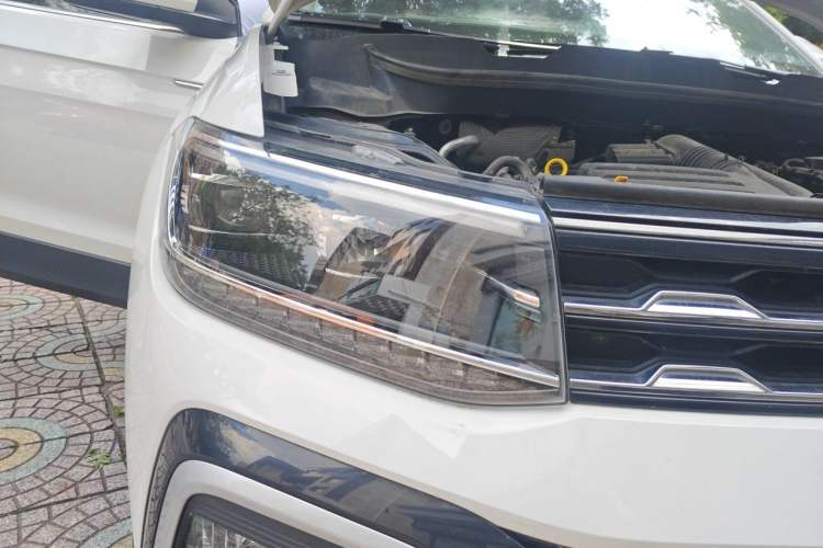 Used Volkswagen T-Cross 2021 280TSI DSG Comfort Edition Right Front Headlight