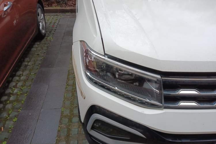 Used Volkswagen T-Cross 2021 1.5L Automatic Comfort Edition Right Front Headlight