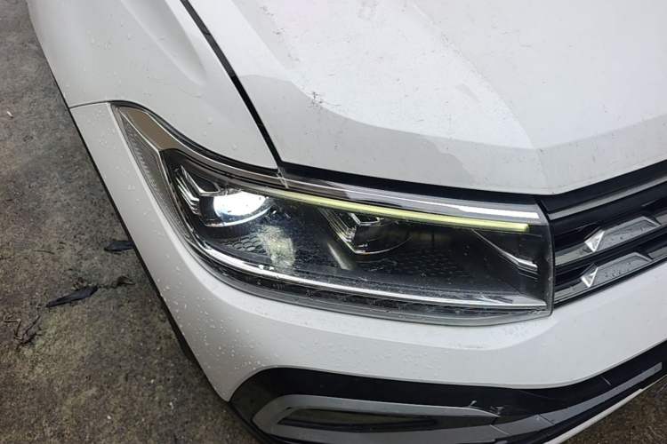Used Volkswagen T-Cross 2021 1.5L Automatic Comfort Edition Right Front Headlight