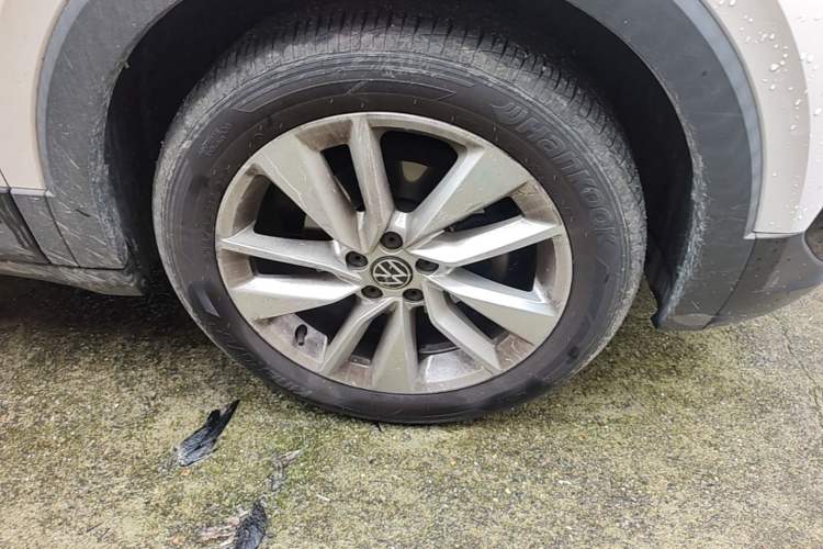 Used Volkswagen T-Cross 2021 1.5L Automatic Comfort Edition Right Front Wheel Hub