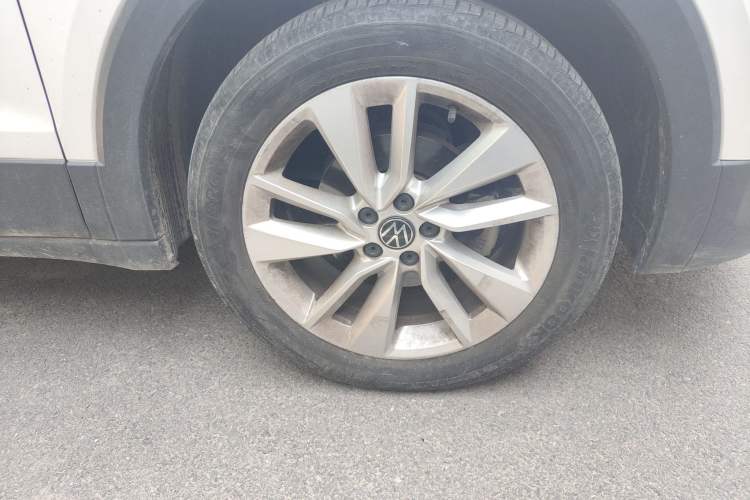 Used Volkswagen T-Cross 2021 1.5L Automatic Comfort Edition Right Front Wheel Hub