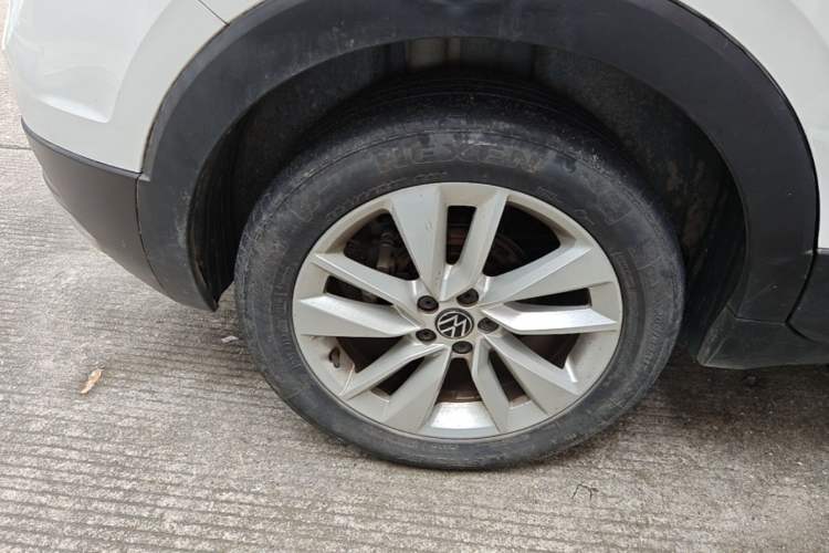 Used Volkswagen T-Cross 2021 280TSI DSG Comfort Edition Right Rear Wheel Hub