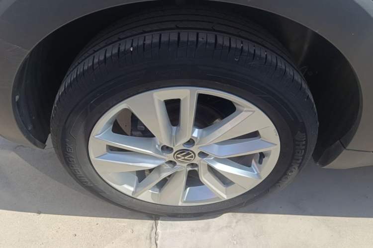 Used Volkswagen T-Cross 2021 280TSI DSG Comfort Edition Right Rear Wheel Hub