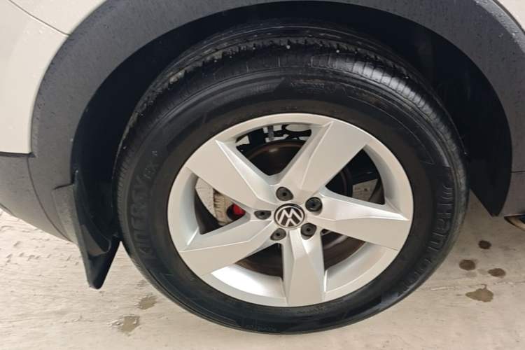 Used Volkswagen T-Cross 2021 1.5L Automatic Fashion Edition Right Rear Wheel Hub