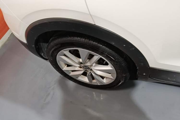 Used Volkswagen T-Cross 2021 280TSI DSG Comfort Edition Right Rear Wheel Hub