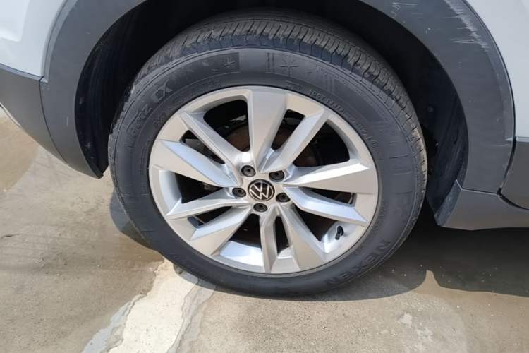 Used Volkswagen T-Cross 2021 280TSI DSG Comfort Edition Right Rear Wheel Hub