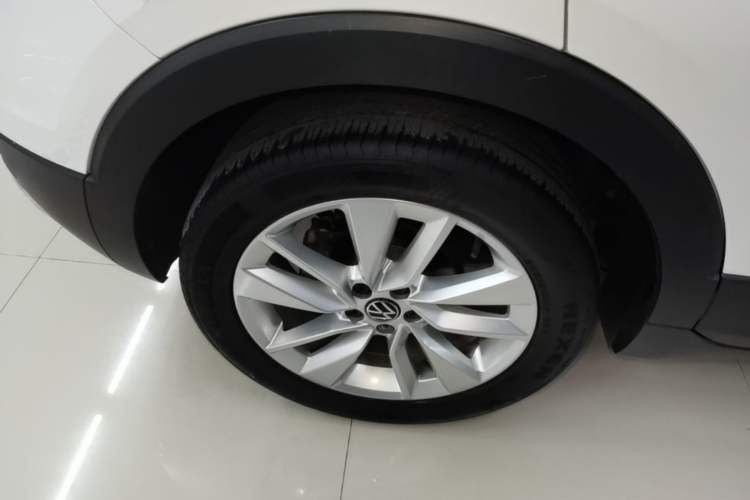 Used Volkswagen T-Cross 2021 1.5L Automatic Comfort Edition Right Rear Wheel Hub