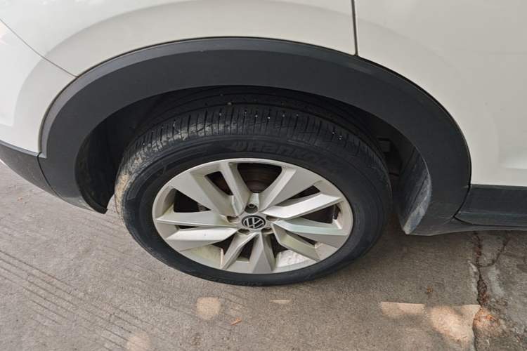 Used Volkswagen T-Cross 2021 280TSI DSG Comfort Edition Right Rear Wheel Hub