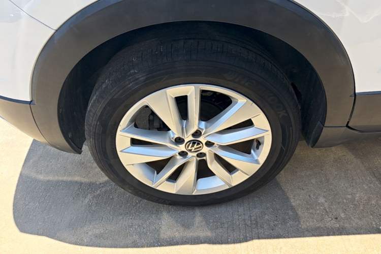 Used Volkswagen T-Cross 2021 280TSI DSG Comfort Edition Right Rear Wheel Hub