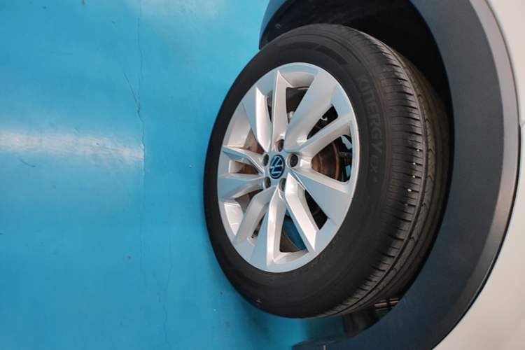 Used Volkswagen T-Cross 2021 280TSI DSG Comfort Edition Right Rear Wheel Hub