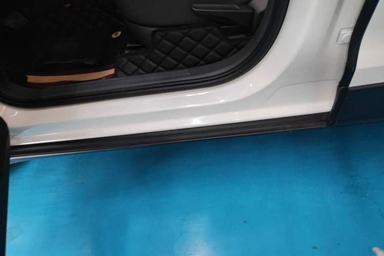 Used Volkswagen T-Cross 2021 280TSI DSG Comfort Edition Right Side Sill