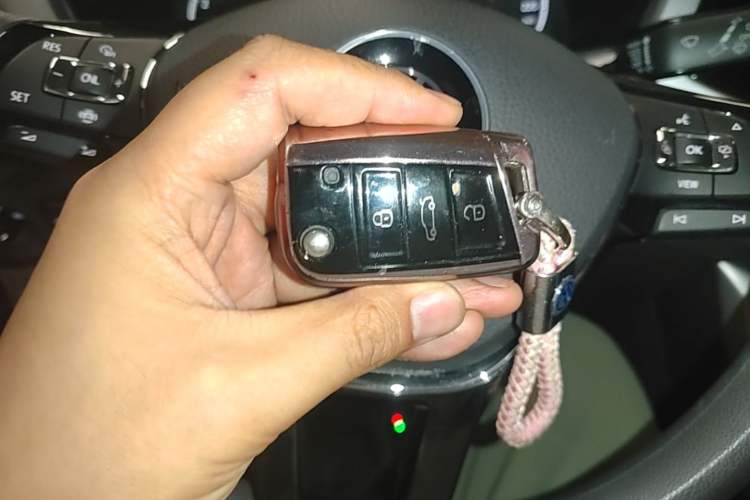 Used Volkswagen T-Cross 2021 280TSI DSG Comfort Edition Vehicle Key